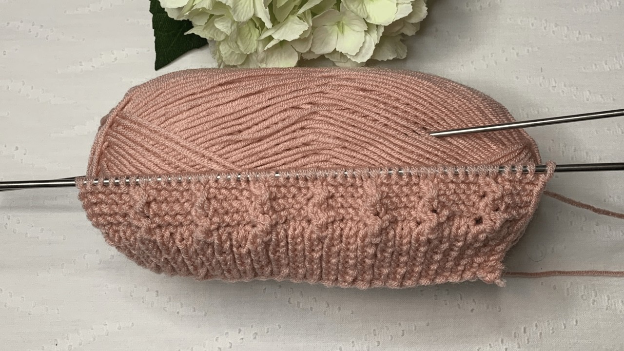 Beautiful Color and Knitting Pattern for Knitting