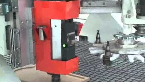 1325 auto change cnc router skype: carina.sinmic  E-mail: carina@sinmic.com