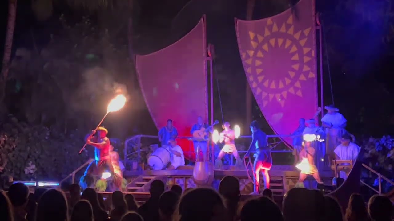 Christmas Eve Luau at Aulani