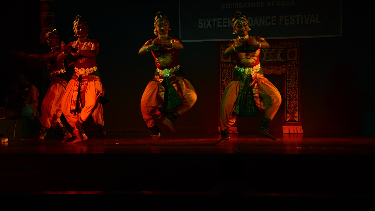 Gambheera Nattai Pushpanjali   Sridevi Nrithyalaya   Bharathanatyam Dance