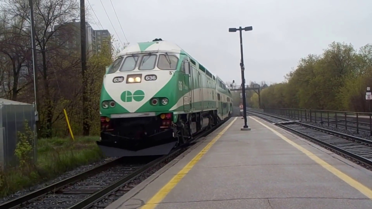 GO Train Arrives at Long Branch GO Station 