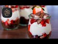 Schnelles Erdbeer Dessert im Glas 🍓 - Leckere & einfache Resteverwertung