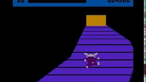Crazy Maze Race (Atari 8-bit) (WARNING: Flashing Colors)