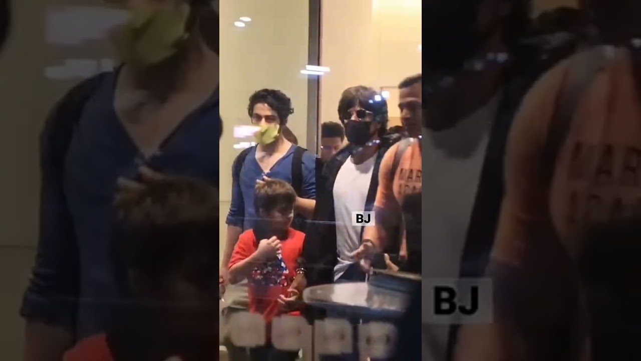 Shahrukh Khan son Aryan Khan/ Abram Khan airport spotting