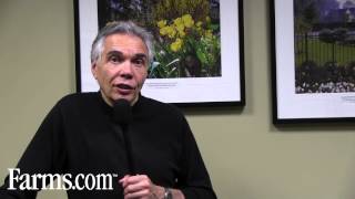 Dr. Joe Schwarcz Explains Agriculture Science & Technology To The Public.