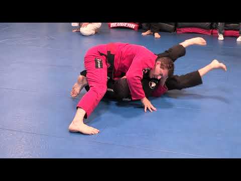Side control attacks based on opponent's defense