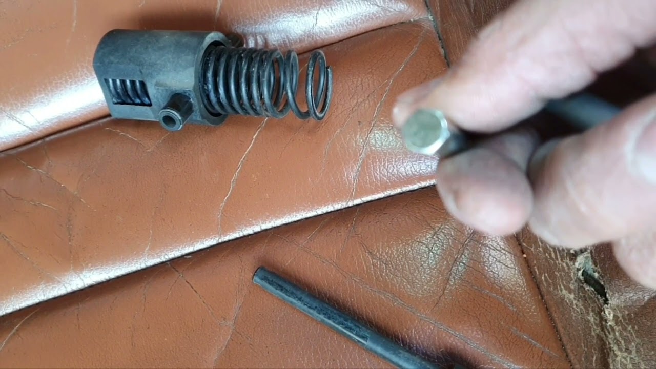 Педаль сцепления западает, не откидывается до конца/Clutch pedal repair ...