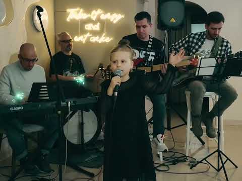 Katy Perry - Firework | Acoustic version | 7 years old talent - YouTube