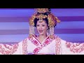 曾黎戏腔火了 梨花颂 一开口太惊艳 不愧是专业的 场下郭德纲都听入迷了 春晚 曾黎戏腔火了 梨花颂 一开口太惊艳 不愧是专业的 场下郭德纲都听入迷了 春晚