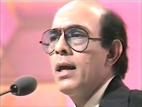 (BBC 4 of 6) TALAT MAHMOOD sings Jalte Hain Jiske SUJATA at BBC's  Pebble  Mill Studios