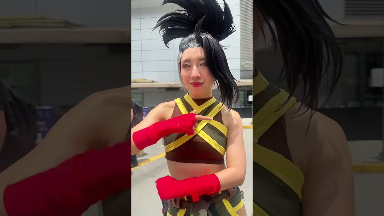 This is pretty cool Thanks @riotgames @2XKO  and @MartinWongPhoto #animeexpo #billboard #akali