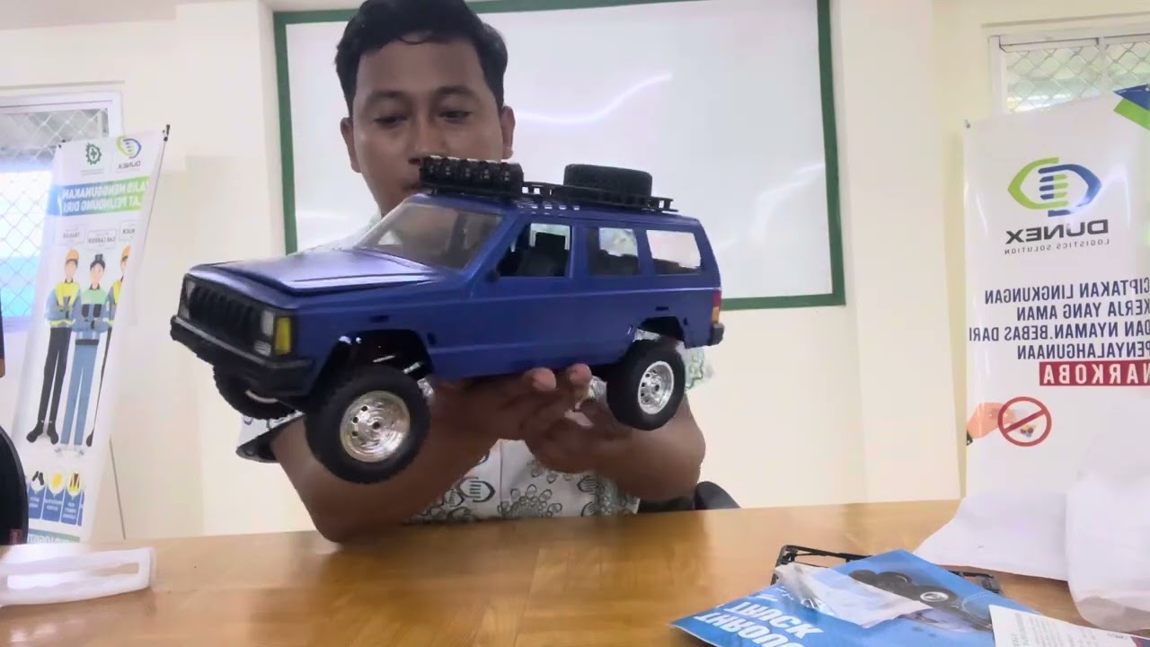 UNBOXING dan REVIEW RC Jeep Cherokee 213 MN 78 MN78 RTR 1/12 4WD Climbing Off Road Vehicle 2.4G