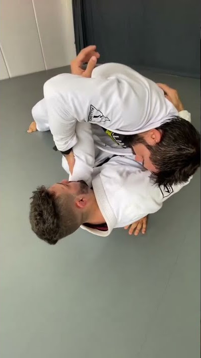 Quada   Passagem de Guarda   Finalização de Braço - Jiu Jitsu