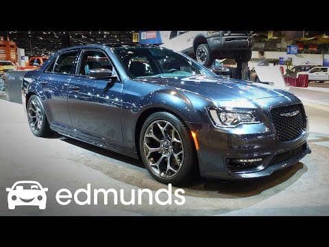 2017-chrysler-300-review-|-features-rundown-|-edmunds