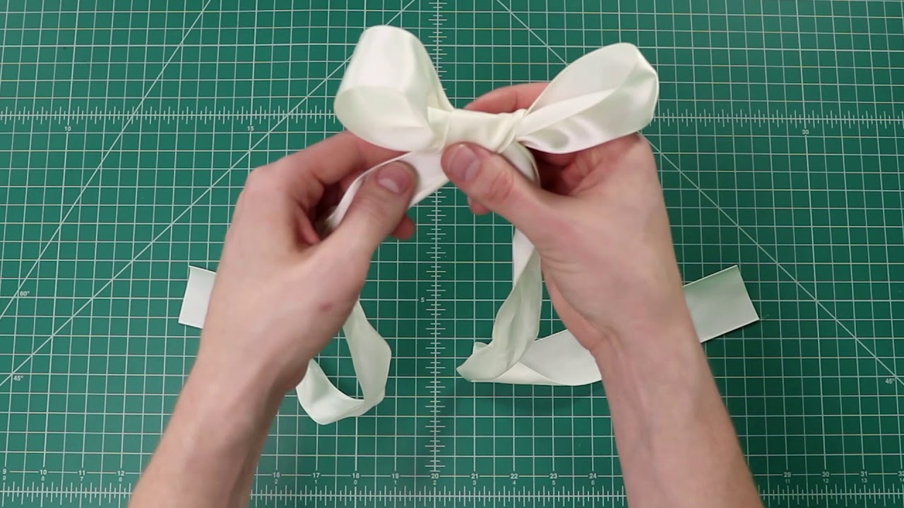 How To Tie A Bow With Ribbon