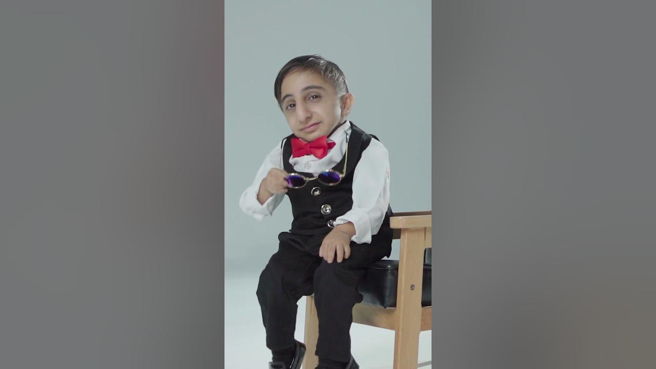 Meet the world's shortest man, Afshin Ghaderzadeh, measuring 65.24 cm (2 ft  1.6 in) 🙌 