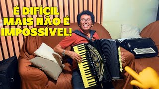 SANFONEIRO aqui é bom nos BAIXOS e nós teclados faz o forró pé de SERRA solado AO VIVO e A CORES 