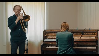Julia Gjertsen & Gustav Davidsson - Mellomtiden