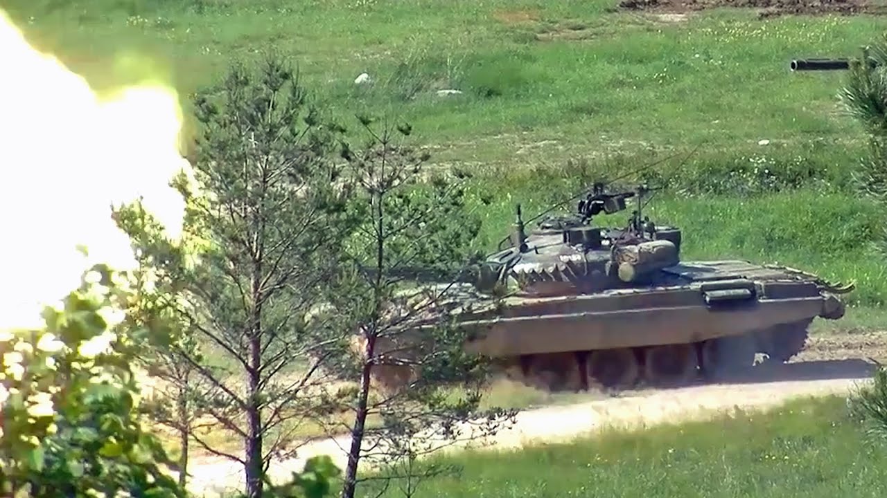 NATO軍事演習(スロベニア) M-84戦車 L-159戦闘機 PC-9M軽攻撃機 - NATO