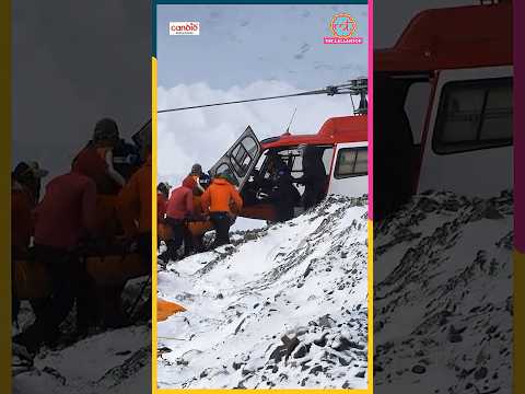 Mount Everest चढ़ने वालों के साथ उनके Guides और Sherpa कर रहे थे Rescue के नाम पर scam! #Shorts