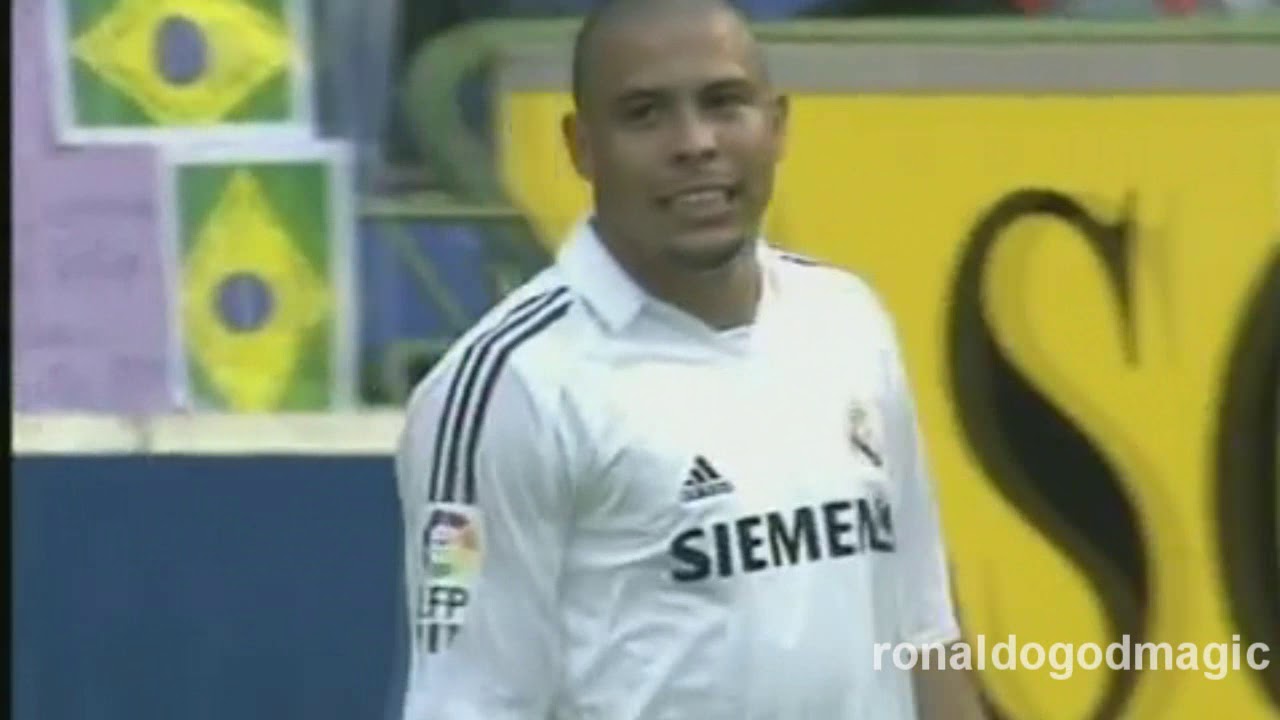 05/06 Away Ronaldo vs Alaves