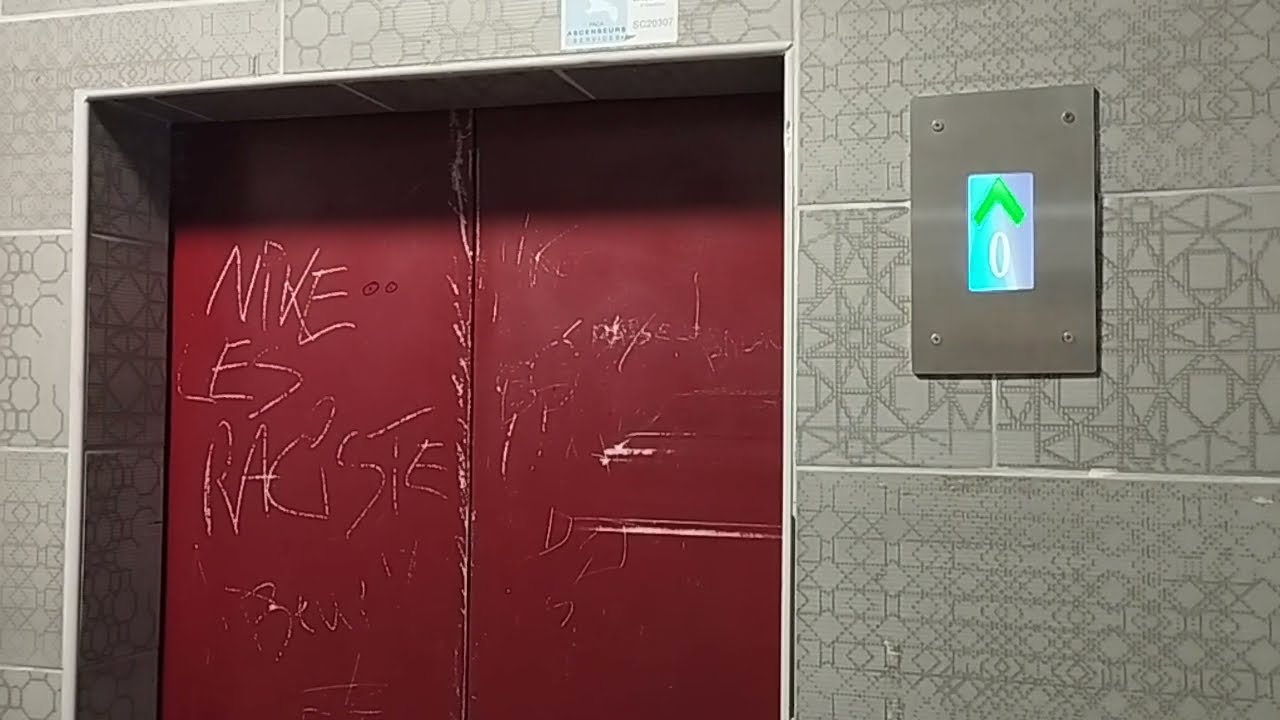 (Castres) модернизированный лифт Otis Pre-Lexan с плавным стартом