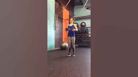Reverse lunge with twist