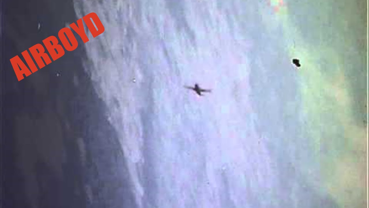 P-51 Dogfights Over Japan (1945) - YouTube