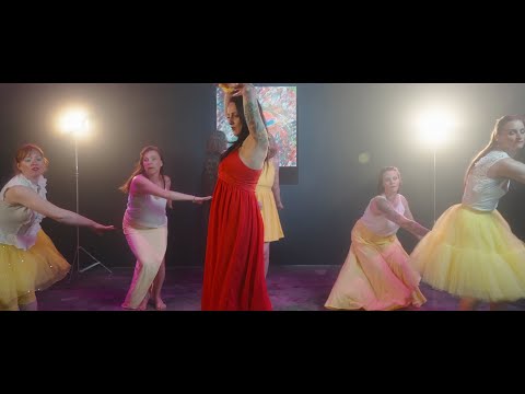 Clip OFFICIEL 🎨🎵 ''Le choix des couleurs" - Caroline Van Roos  🖌️❤️