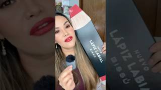 A lanzado @Bissú labial formato Lápiz de madera 7 tonos que te muestro acá en labios #mytzicervantes @MytziCervantes