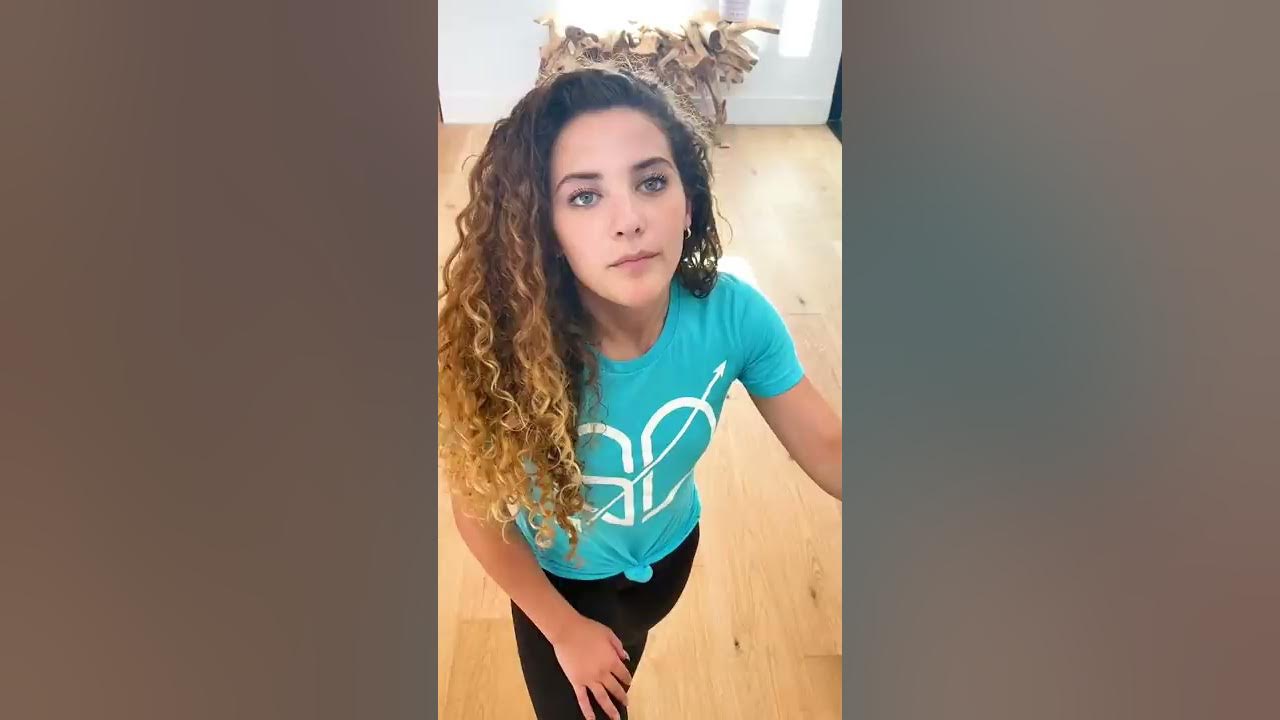 Rebecca Zamolo copies Sofie Dossi with contortion