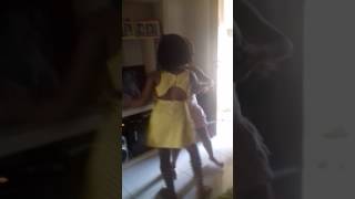 Meninas Dançando Lambada