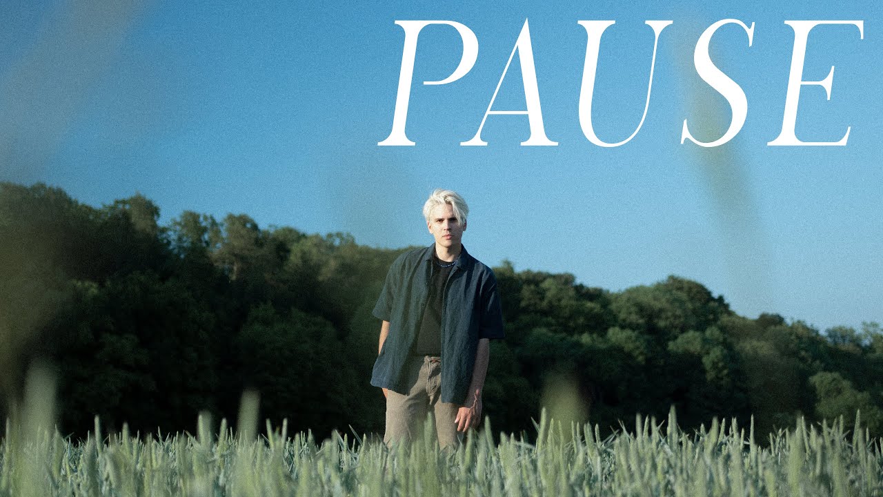 MOA - Pause (Offizielles Musikvideo) auf YouTube ansehen MOA - Pause (Offizielles Musikvideo) auf YouTube ansehen
