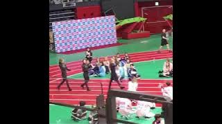 KPOP IDOLS AMAZED BY TWICE ISAC 2019 ENTRANCE