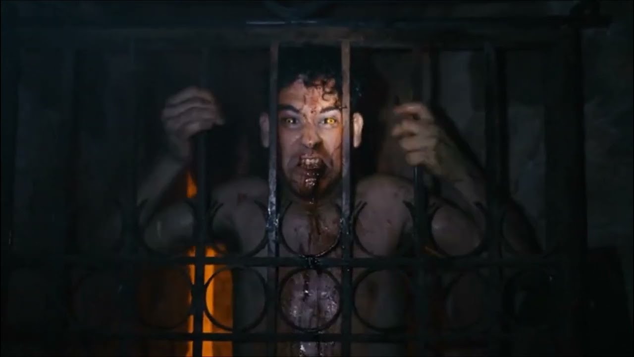 Two youtuber ke sath kya hua haunted house pe || Film /Movie Explained in Hindi/Urdu | Hindi Story 