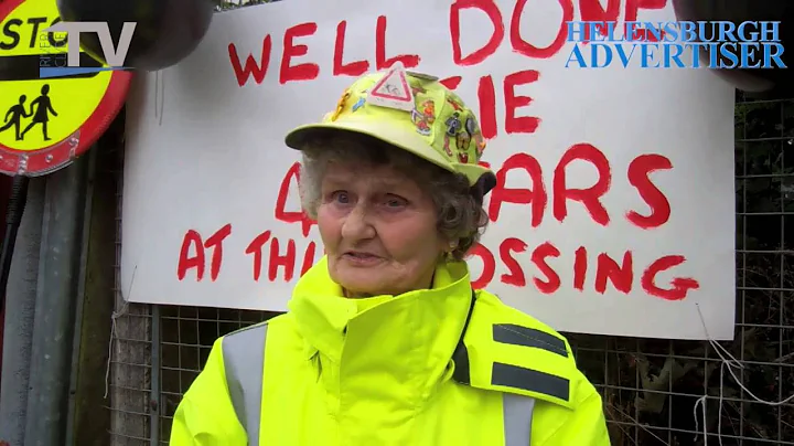 Lollipop lady, Effie Walker, celebrates 40 years i...