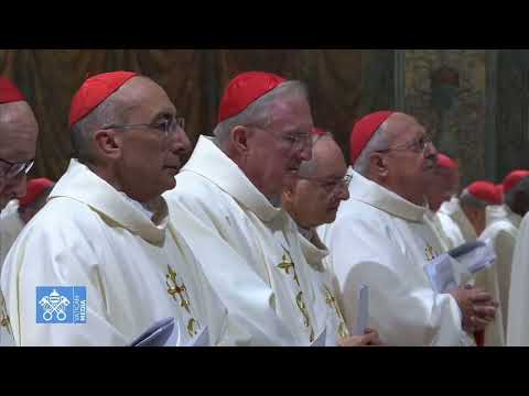 Pope Leo XIV Intones The Gloria In Excelsis Deo 