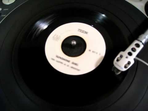 Jah Lloyd & Douglas Boothe - Sunshine Girl - Reggae