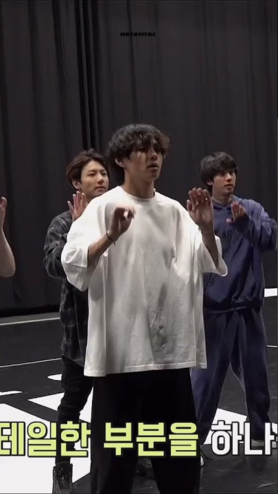 This sound and Taehyung together fit so well 💜😭