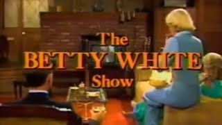 The Betty White Show S01E01 ("Undercover Police Woman")