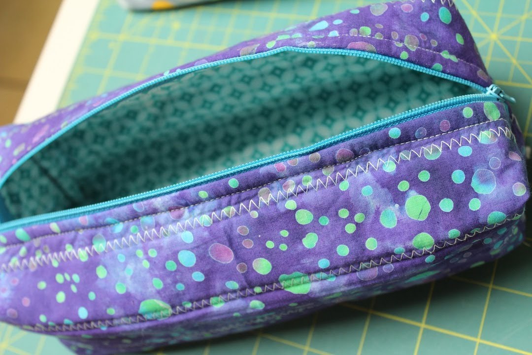 Zippered Box Pouch Tutorial- How to install a zipper - YouTube