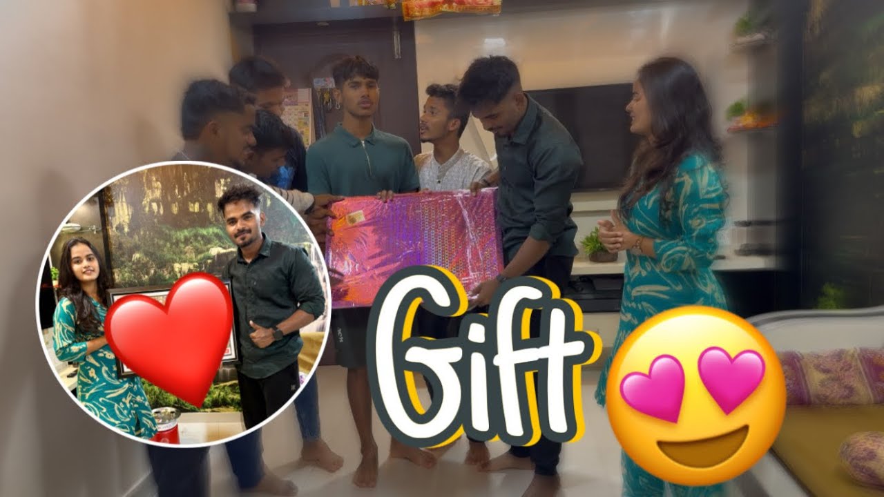 He kay gift bhetl amhala 🙄😍