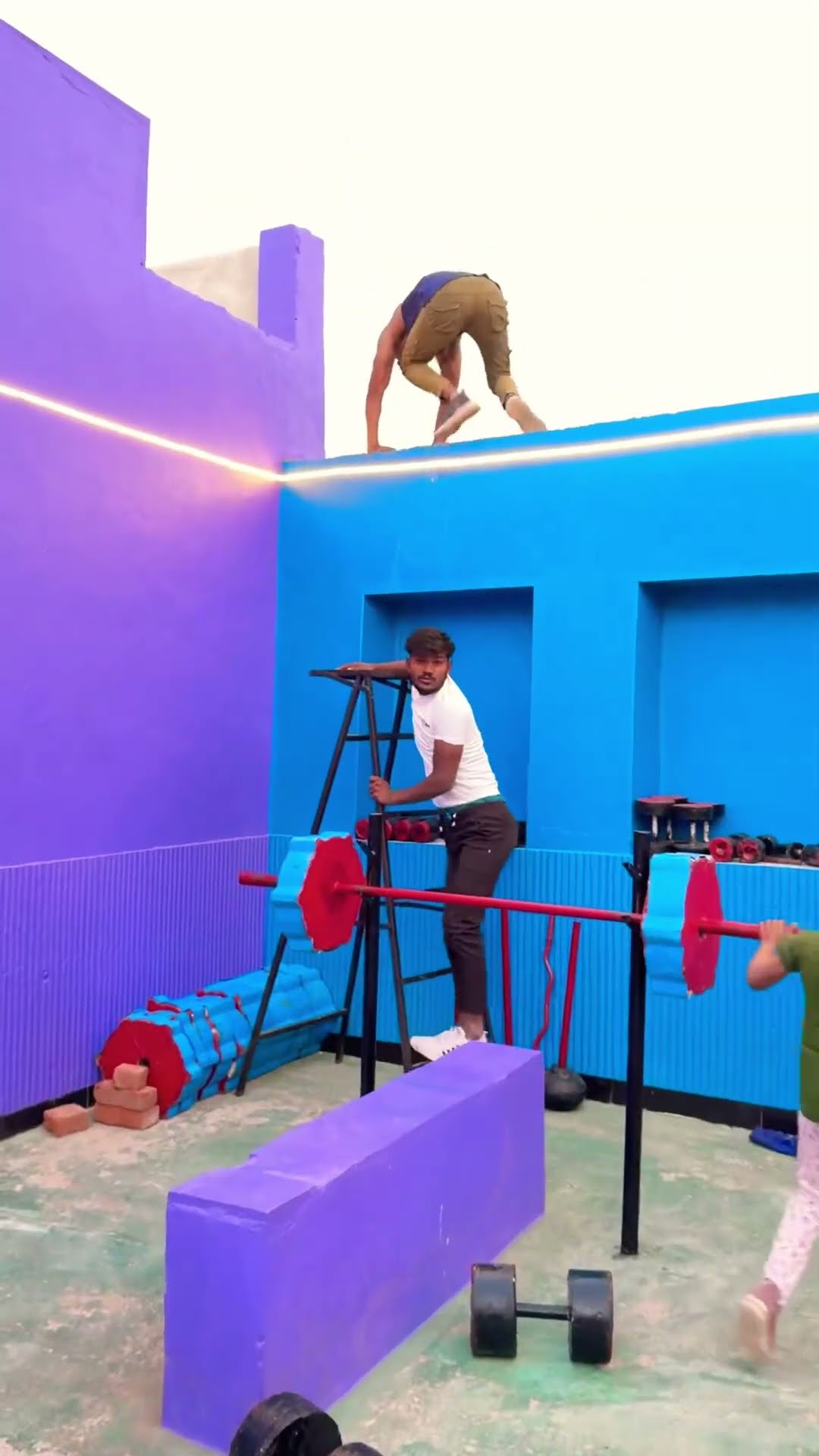 dumbbell Tod diya ??? #shortvideo #funnyvideo #comedy