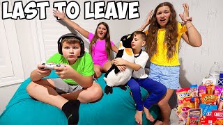 LAST TO LEAVE THE BOYS ROOM! *can't believe what we found* 😱