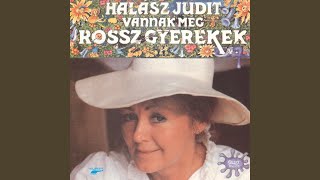 Video thumbnail of "Judit Halász - Hófehérke"