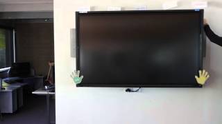 HDi Classroom demonstration - Heavy-duty height-adjustable display mount