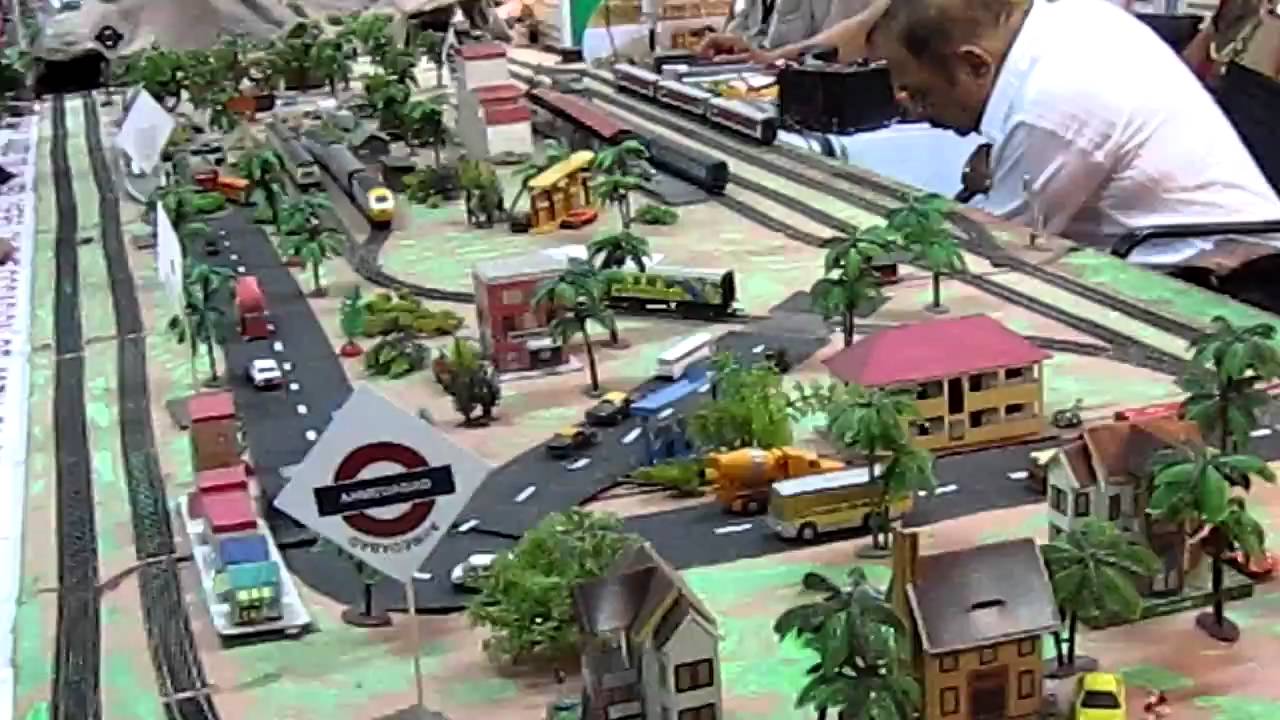 Train Display at Church Gate Railway Station, Mumbai - YouTube