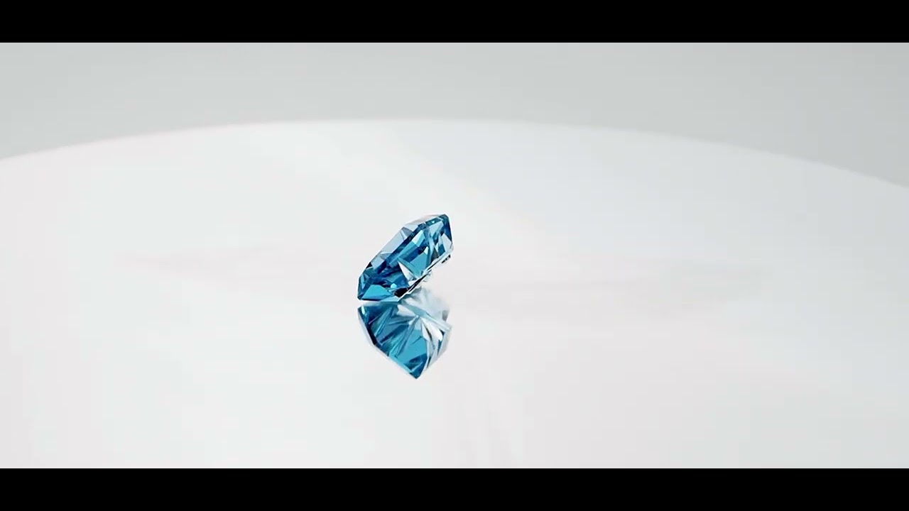 氷の結晶を閉じ込めた輝き | 極上ブルートパーズ5.35ct | 特殊