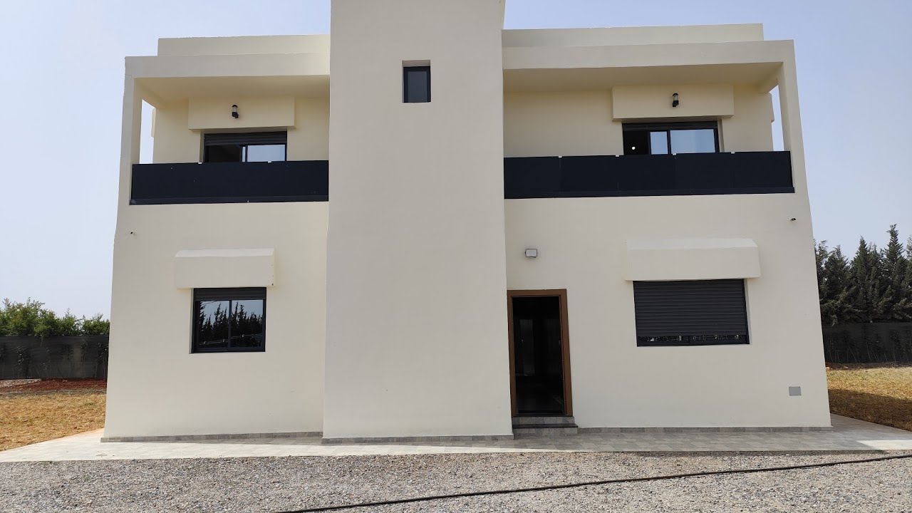 ضيعة جميلة وممثازة في بن سليمان عين القصب مساحتها 2600متر المعلومات كاملة في المحتوى 