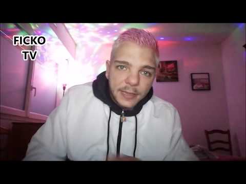 koba-la-d-lance-son-micro-sur-un-fan-et-quitte-la-scÈne-|-(exclu,-actu)